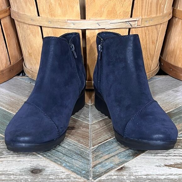 Cloudsteppers by Clarks Caddell Tropic Blue Faux Nubuck Ankle Boot Women Size 11 - Picture 7 of 12